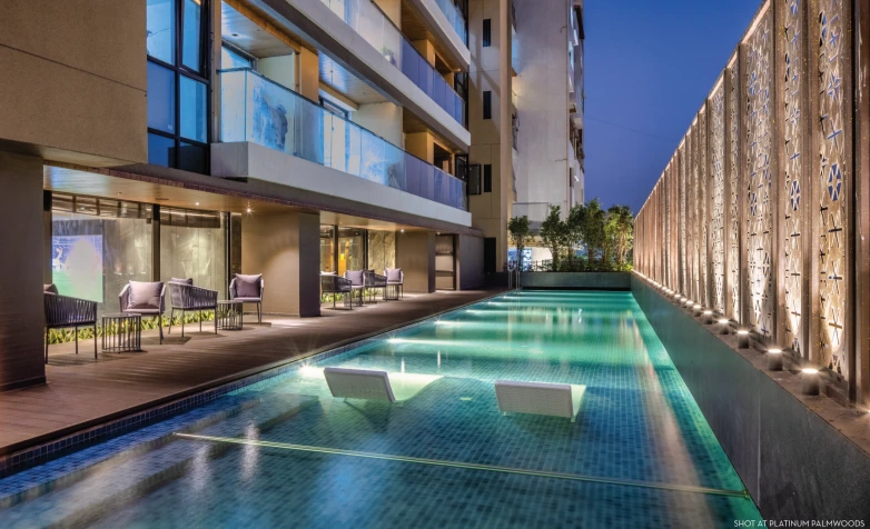 swimming pool swimming pool